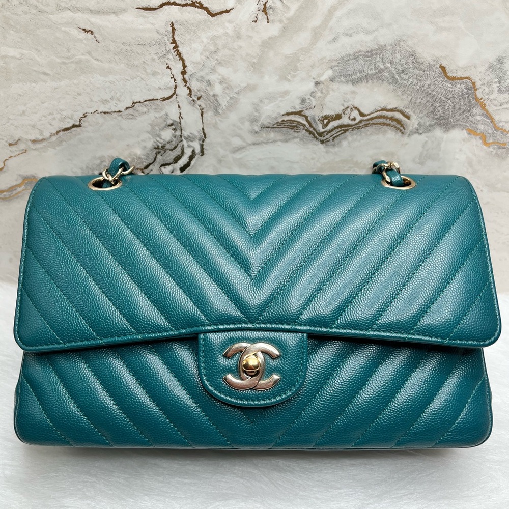 #058110XB Medium Caviar Double Flap Chanel